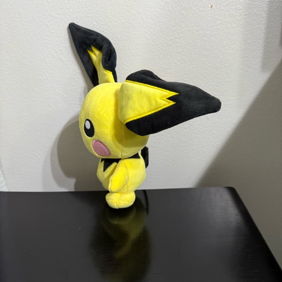 Yellow Pokemon Pichu Pikachu Plush Stuffed Toy 9” - Picture 7 of 8